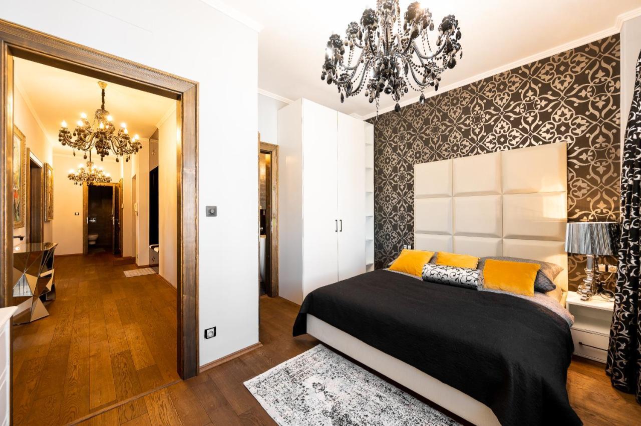 Premium Apt Kosice Center 3 Room 150M2 Hlavna Ulica ภายนอก รูปภาพ