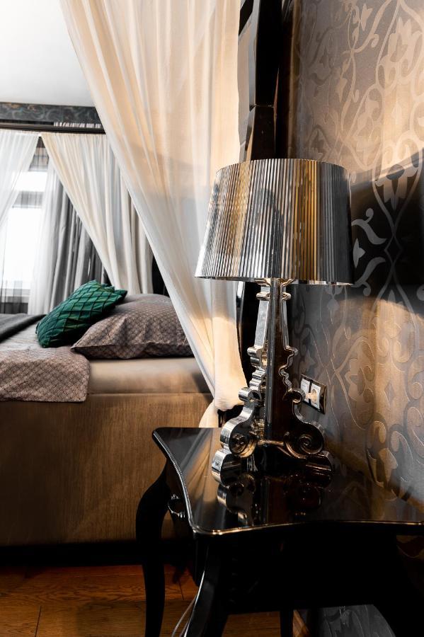 Premium Apt Kosice Center 3 Room 150M2 Hlavna Ulica ภายนอก รูปภาพ
