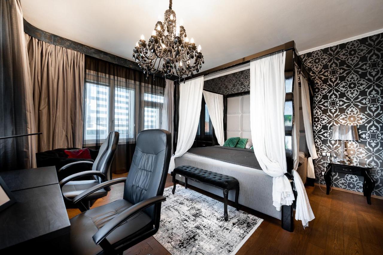 Premium Apt Kosice Center 3 Room 150M2 Hlavna Ulica ภายนอก รูปภาพ