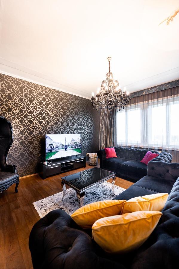 Premium Apt Kosice Center 3 Room 150M2 Hlavna Ulica ภายนอก รูปภาพ