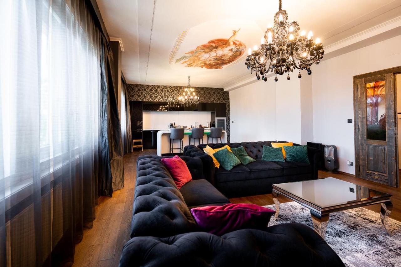 Premium Apt Kosice Center 3 Room 150M2 Hlavna Ulica ภายนอก รูปภาพ